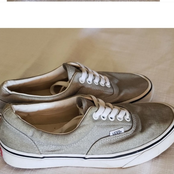 Vans off the wall silver size 8.5 US lace up - Picture 2 of 8